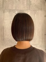 【エイジング毛にもおすすめ】カラーと同時施術で芯から潤う、持続型カスタムさらさらトリートメント