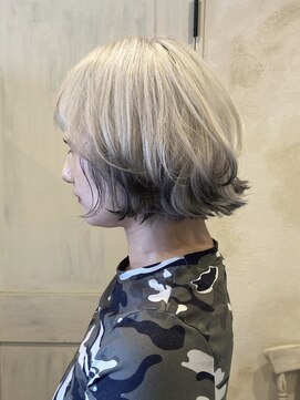 ヘアーリゾートガーデン 南林間店(Hair Resort Garden) ブリーチデザイン/ホワイトベージュ×ブラックの裾カラー
