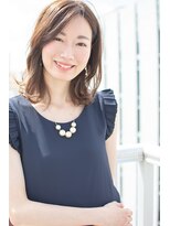 ノイン(noine)&nbsp;その儚さとラフ感が絶妙。巻きすぎないゆるヘアー。