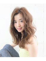 ヘアアンドメイク コルト フォークロア(HAIR&MAKE COLT FOLKLORE)&nbsp;波巻きセミロング×ライトベージュ