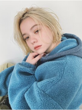 ルーム(Loom.) 〈スタイリング簡単〉外国人風ブロンド×ニュアンスウェーブボブ