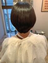 ロータス ヘアデザイン(LOTUS hair design.) ボリュームダウンでキレイにまとまるショートボブ【縮毛矯正】