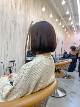 ロンドアジュール 横浜(Lond azur) 【阿部もえる】地毛風ストレートでなれるボブ