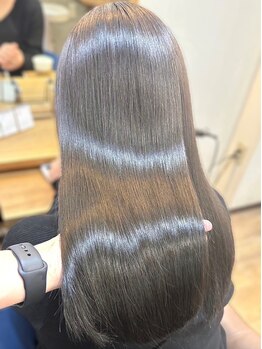 スラッシュ(SLASH)の写真/【髪質改善/姫路駅前】姫路でお悩みならSLASHへ。地毛の美しさを諦めない、特別なヘアケアを体験して。