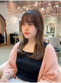 斜めバングデザインカラーグレージュ【韓国ヘア/顔まわり】