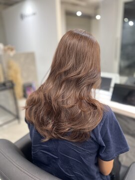 リリアン(ReLien) 大人可愛い上品なミルクティーブラウン×レイヤーカット