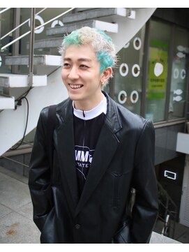 レコ(LECO) スパイキーショートホワイトシルバーカラーグリーンカラー