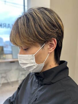 エルマーク 渋谷(L-MARK) ハイライトセンターパートメッシュダブルカラーツーブロック