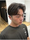 センターパートマッシュカット