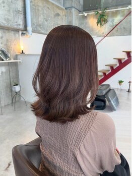 リロ(RiLo)の写真/ダメージを抑えた、ブリーチなしのおしゃれな発色の白髪染めが好評◎明るく、オシャレも楽しめる髪色に♪