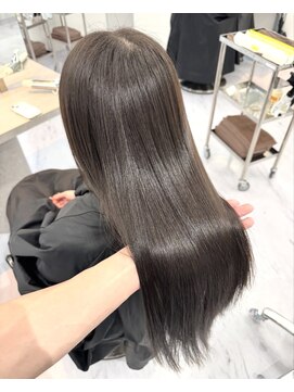 ヴィヴィー 福岡天神店(VIVIE) オッジィオット仕上げの上品ストレート