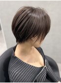 レイヤーショート／バズカット／似合わせカット／グレーブラウン