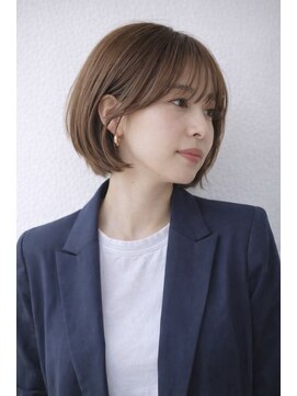 エマ(emma) 大人の上品コンパクトボブ×ナチュラルベージュ