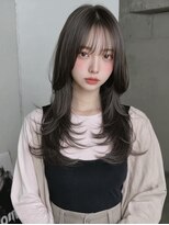 レア 新越谷(LEA) 韓国風くびれレイヤー × グレージュ