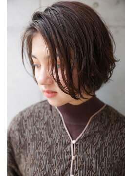 カライング(ing) 20代30代40代50代ひし形デジタルパーマエアリーミディ黒髪