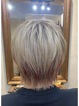 シェルビー 新宿(SHELBe) くびれミディアム×くすみピンクベージュ[新宿/白髪ぼかし]