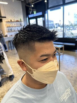 ザデイ カットアンドカルチャーショップ(THE DAY CUT&CULTURE SHOP) フェザーアップスキンフェード[メンズカット/フェード]