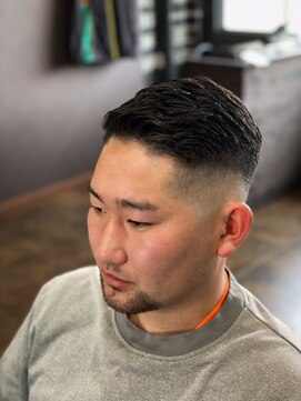 すがなみバーバーショップ ハイフェード