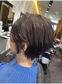 ショートボブ