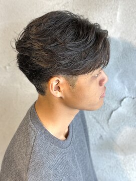 ニアウ 高崎店(Niau) メンズセンターパートニュアンスフェザーパーマ群馬高崎眉毛韓国