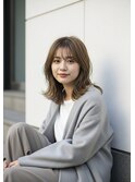 ミディアムレイヤーカット 顔周りレイヤー 透明感 20代30代 越谷