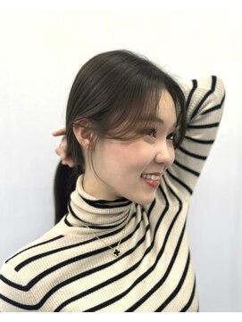 シェス 梅田茶屋町(shes) かきあげ顔周りカット/アリサ