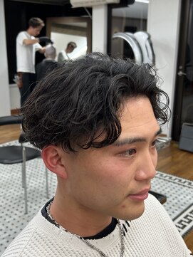 ザデイトウキョウ 表参道 青山(THE DAY TOKYO) MEN’S/サーフカール/刈り上げセンターパート/表参道駅/青山