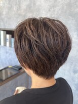 レジェ(LEGE)&nbsp;パサつきを解消して束感が出るショートレイヤー/ショートボブ/森