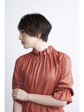 タヤ 自由が丘店(TAYA) 20代シースルーバングハイライトオリーブカラーショートボブ