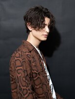 オーシャントーキョーオーバー 渋谷(OCEAN TOKYO OVER)&nbsp;スーツ短髪ツーブロック束感モテるパーママッシュ黒髪波巻き