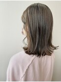 オリーブベージュ×外ハネ