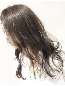 リボロ(Rivoro) ナチュラルロング＿マットベージュ