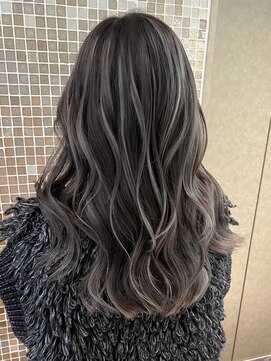 ヨロ 小岩(YOLO) ハイライトカラーミルクティーベージュケアブリーチダブルカラー