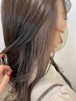 ヘアーリゾート ラウレア(Hair Resort LAULEA) ミルクティーベージュのイヤリングカラー