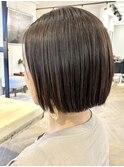 白髪ぼかし切りっぱなしボブミニボブブリーチ
