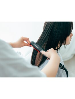 一人ひとりの髪質に合わせた施術で、ダメージレスに理想のストレートヘアを実現！憧れの艶髪に…♪【高崎】