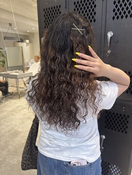 シキ(SIKI) 【ayana】モアナ風カーリーヘアー