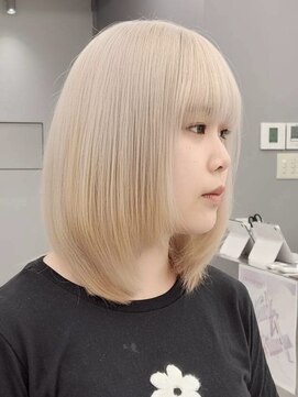 エニフォーイーストハム(Eni for eastham) ブリーチカラー/ホワイトベージュ/ミディアム