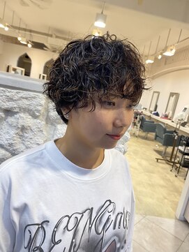 アンジュベイナハ (Ange Bay NAHA) ショートボブ×パーマ