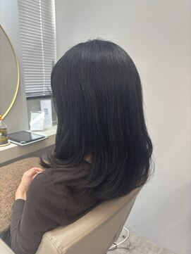 アオ 花咲町(a-o) 抜け感ミディアムヘア♪