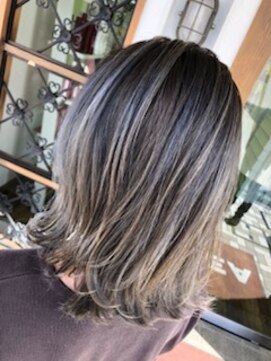 クレア 茅ヶ崎(CREA) バレイヤージュ×ラベンダーアッシュ