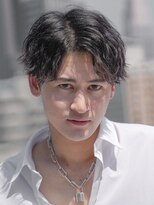 クロムトウキョウ ザ バーバー 新宿本店(CHROM TOKYO the Barber)&nbsp;ツーブロックセンターパート波巻きツイストスパイラルパーマ