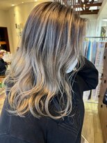 アローズ 荒尾店(arose)&nbsp;大人女性ハイライトバレイヤージュ透明感カラー無造作セミロング