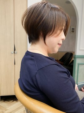 ロンドジェネルーズ 柏(Lond generous) 【斉藤】大人美人ショート×グレージュカラー【白髪染め可】