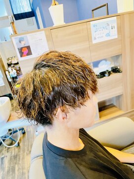 レイリー(RAYLEIGH) 波巻きスパイラル/メンズカット/メンズパーマ/シェービング/眉毛