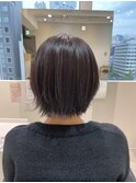 プツっと前上がりボブ