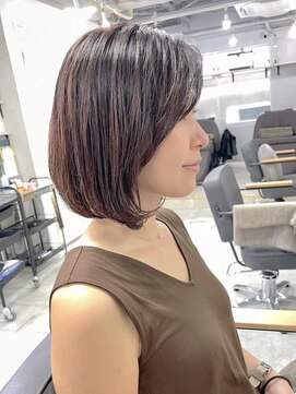 ルーファス メグロ(Ruufus Meguro) 大人かわいい/白髪ぼかしハイライト/30代40代50代