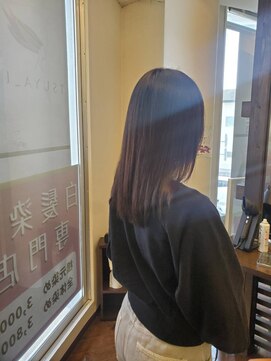 ツヤイロ 島田店 ハイライトミディアムヘアボブウルフネビージュ小顔ワンレン