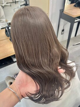 キラ 原宿(KILLA) ブリーチなしダブルカラー_透明感カラー___レイヤーカット