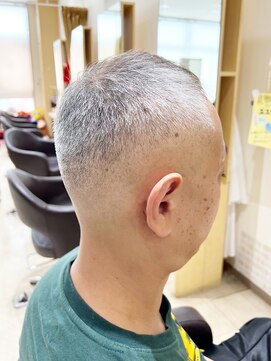 デザイニングヘアードゥ(designing hair Deux) メンズオシャレボウズスキンフェード【メンズ/スキンフェード】